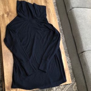 Jessica Simpson brand funnel neck maternity tunic